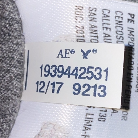 American Eagle Outfitters 🦅 Legend V-Neck T-Shirt in Heather Grey size Small - Picture 11 of 14